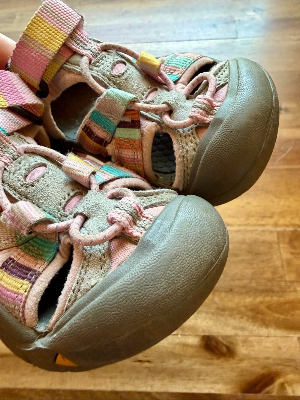 KEEN Newport H2 Sandals Girls Toddler Size 8 Pink Multicolor Closed Toe